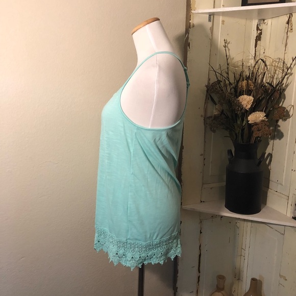 ⭐️Derek Heart Tank Top - Picture 2 of 6